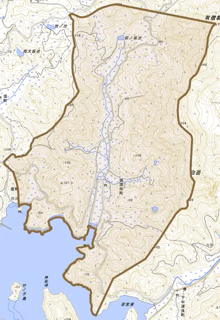 猪渡谷町とその周辺の地図。町の範囲を重ねている