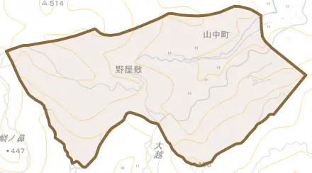 山中町とその周辺の地図。町の範囲を重ねている