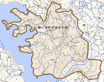 郷ノ浦町半城本村触とその周辺の地図。町の範囲を重ねている