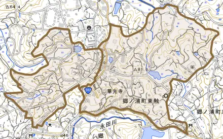 郷ノ浦町東触とその周辺の地図。町の範囲を重ねている