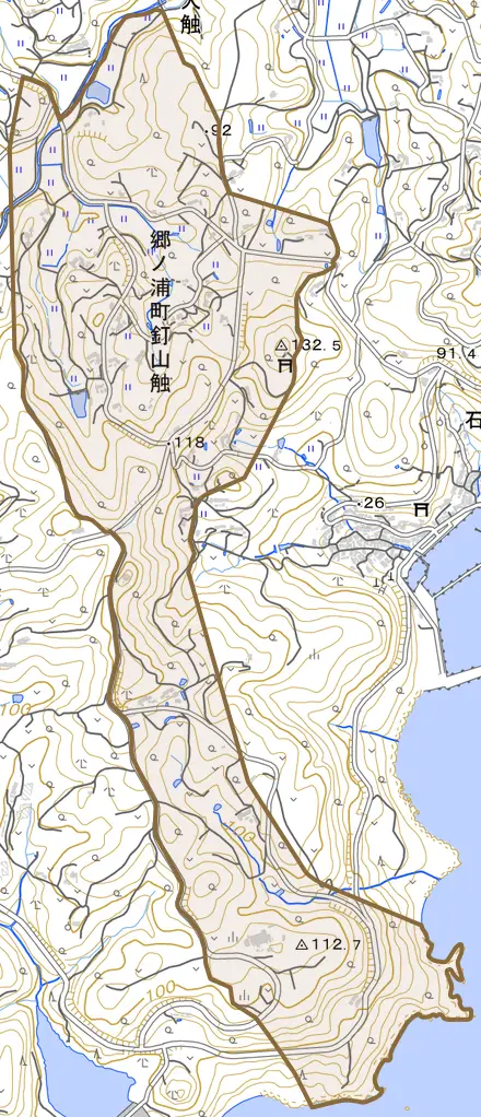 郷ノ浦町釘山触とその周辺の地図。町の範囲を重ねている