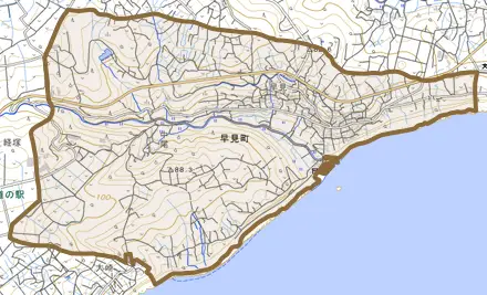 早見町とその周辺の地図。町の範囲を重ねている