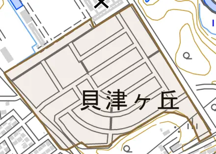 貝津ヶ丘とその周辺の地図。町の範囲を重ねている