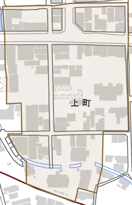 上町とその周辺の地図。町の範囲を重ねている