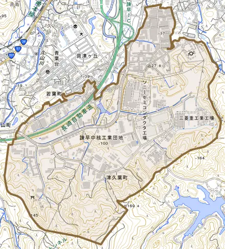津久葉町とその周辺の地図。町の範囲を重ねている