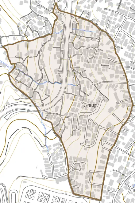 八景町とその周辺の地図。町の範囲を重ねている