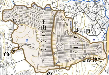平山台とその周辺の地図。町の範囲を重ねている