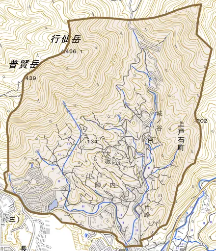 上戸石町とその周辺の地図。町の範囲を重ねている