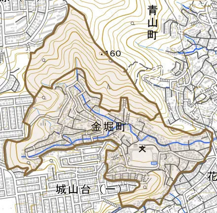 金堀町とその周辺の地図。町の範囲を重ねている
