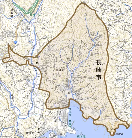 北浦町とその周辺の地図。町の範囲を重ねている