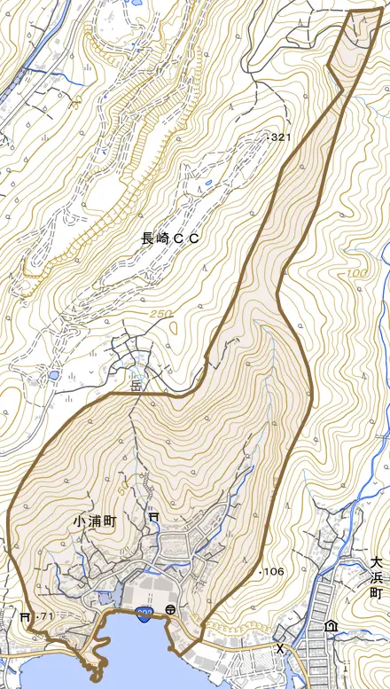 小浦町とその周辺の地図。町の範囲を重ねている