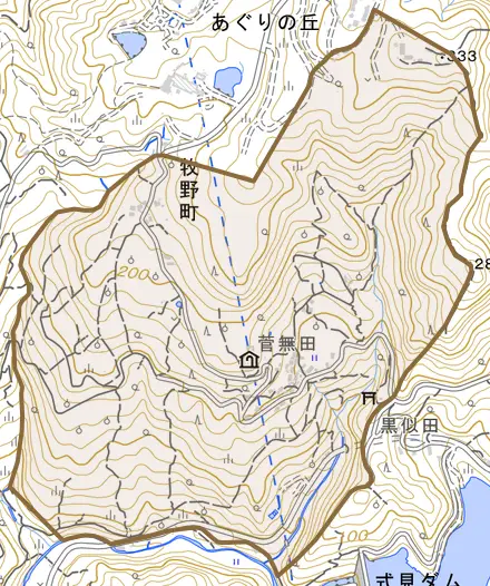 牧野町とその周辺の地図。町の範囲を重ねている