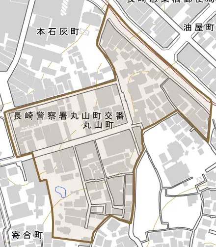 丸山町とその周辺の地図。町の範囲を重ねている