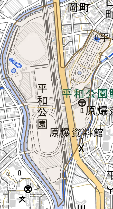 松山町とその周辺の地図。町の範囲を重ねている