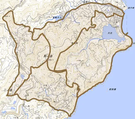 宮崎町とその周辺の地図。町の範囲を重ねている