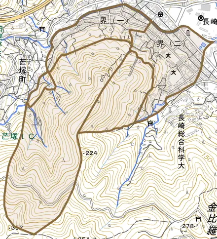 界とその周辺の地図。町の範囲を重ねている