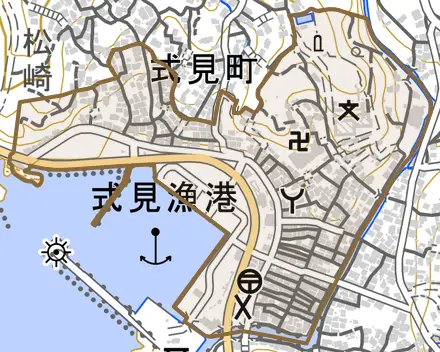 式見町とその周辺の地図。町の範囲を重ねている