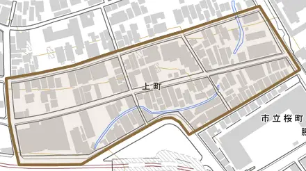 上町とその周辺の地図。町の範囲を重ねている