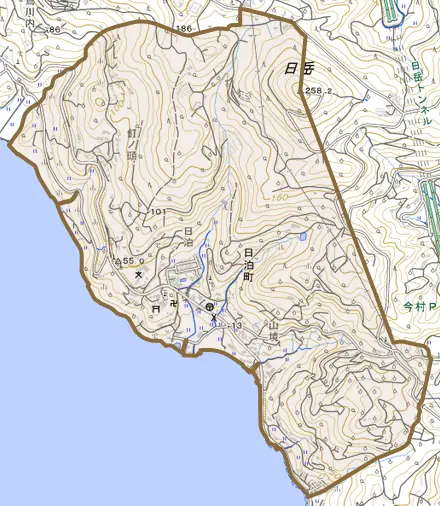 日泊町とその周辺の地図。町の範囲を重ねている