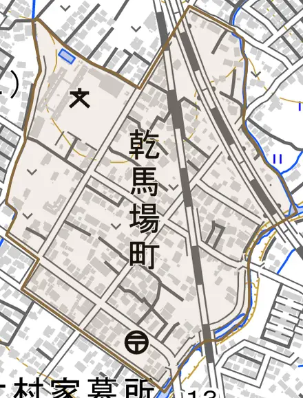 乾馬場町とその周辺の地図。町の範囲を重ねている