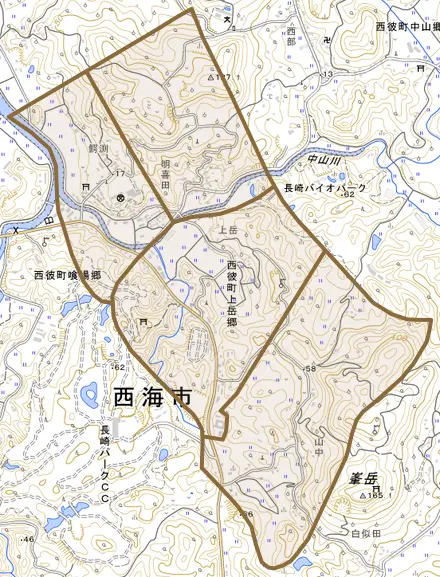 西彼町上岳郷とその周辺の地図。町の範囲を重ねている