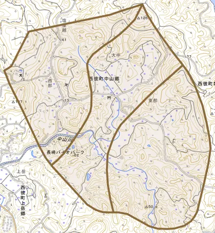 西彼町中山郷とその周辺の地図。町の範囲を重ねている