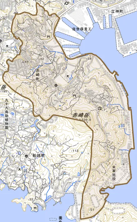赤崎町とその周辺の地図。町の範囲を重ねている