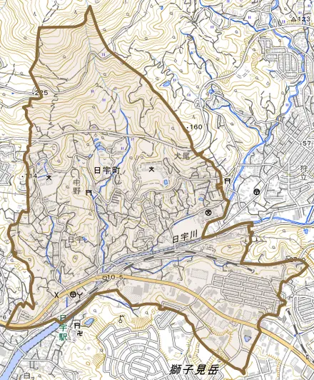 日宇町とその周辺の地図。町の範囲を重ねている