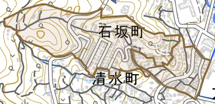 石坂町とその周辺の地図。町の範囲を重ねている