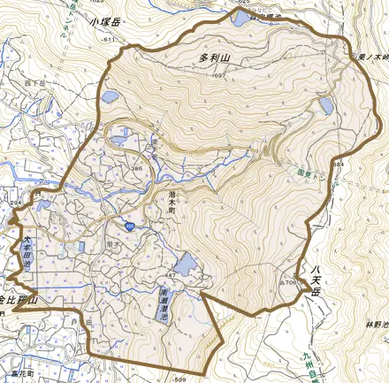 潜木町とその周辺の地図。町の範囲を重ねている