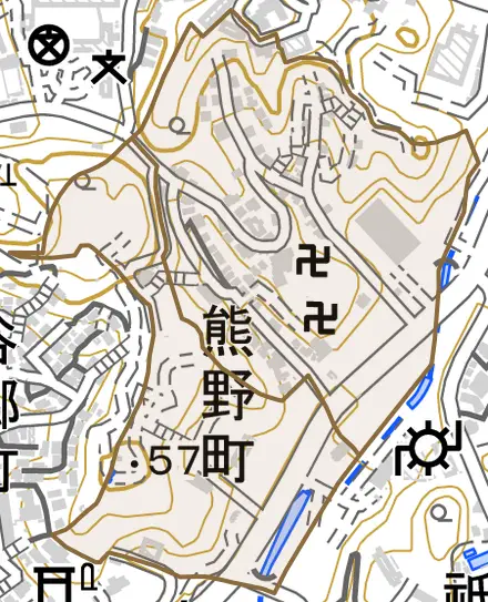 熊野町とその周辺の地図。町の範囲を重ねている