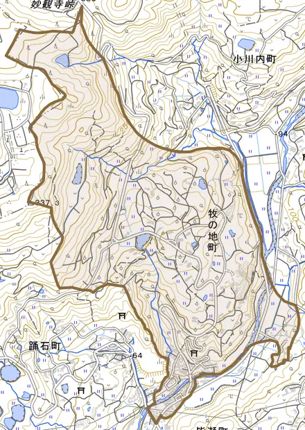 牧の地町とその周辺の地図。町の範囲を重ねている