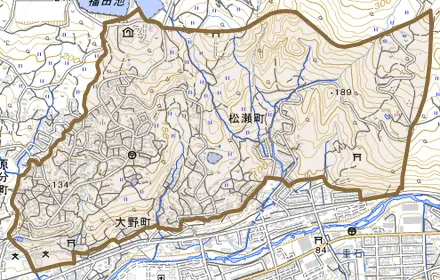 松瀬町とその周辺の地図。町の範囲を重ねている