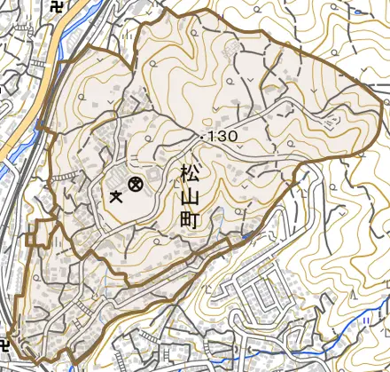 松山町とその周辺の地図。町の範囲を重ねている
