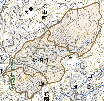 折橋町とその周辺の地図。町の範囲を重ねている