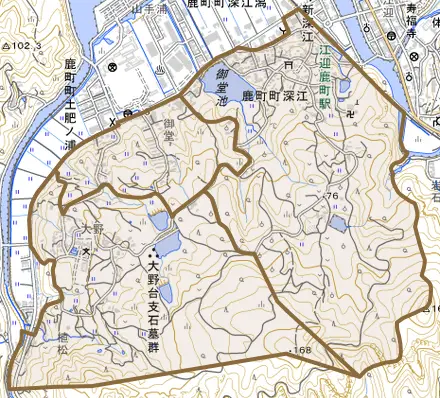 鹿町町深江とその周辺の地図。町の範囲を重ねている