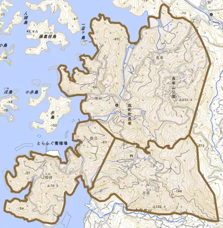 鹿町町長串とその周辺の地図。町の範囲を重ねている