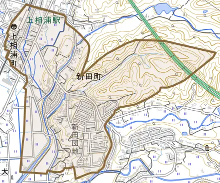 新田町とその周辺の地図。町の範囲を重ねている