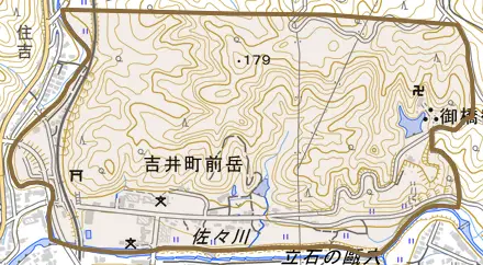 吉井町前岳とその周辺の地図。町の範囲を重ねている