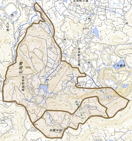 吉井町高峰とその周辺の地図。町の範囲を重ねている