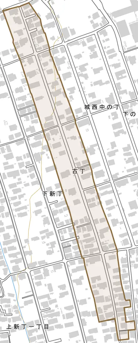 古丁とその周辺の地図。町の範囲を重ねている