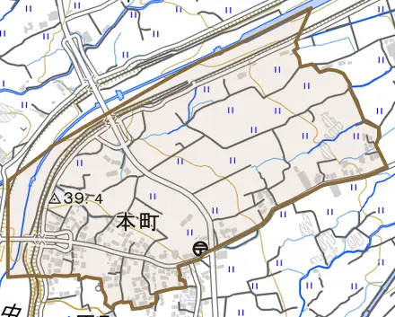 本町とその周辺の地図。町の範囲を重ねている