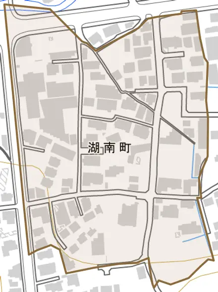 湖南町とその周辺の地図。町の範囲を重ねている