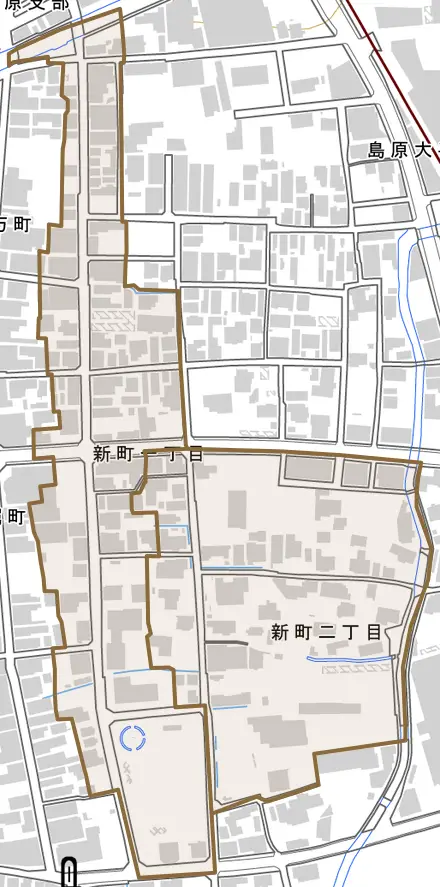 新町とその周辺の地図。町の範囲を重ねている