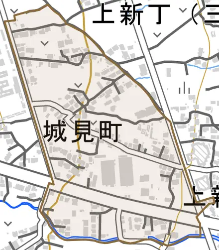 城見町とその周辺の地図。町の範囲を重ねている
