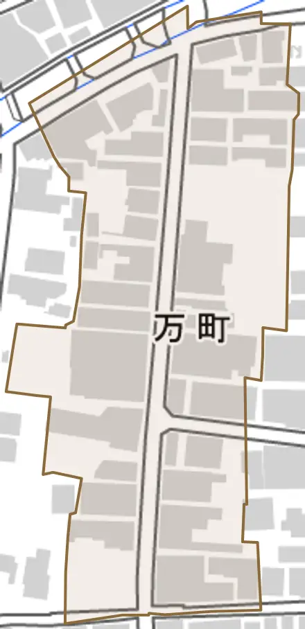 万町とその周辺の地図。町の範囲を重ねている