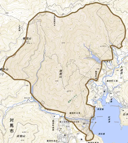 厳原町北里とその周辺の地図。町の範囲を重ねている