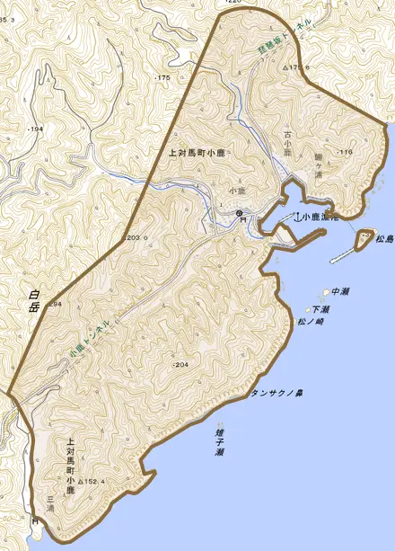上対馬町小鹿とその周辺の地図。町の範囲を重ねている