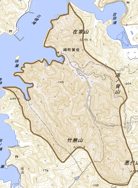 峰町賀佐とその周辺の地図。町の範囲を重ねている