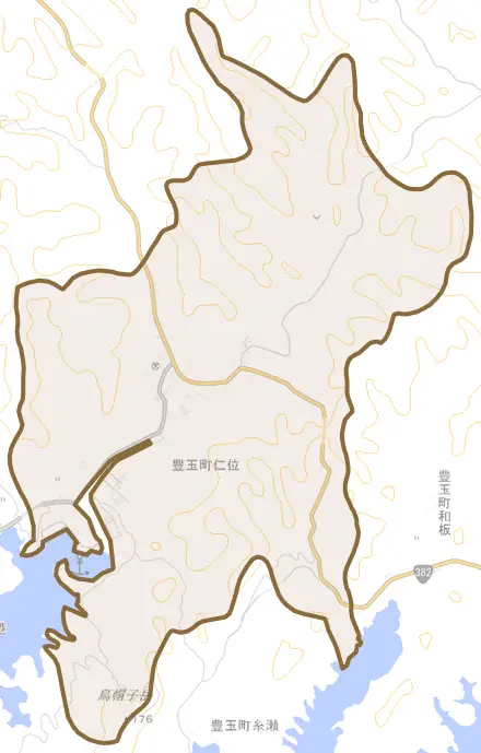 豊玉町仁位とその周辺の地図。町の範囲を重ねている